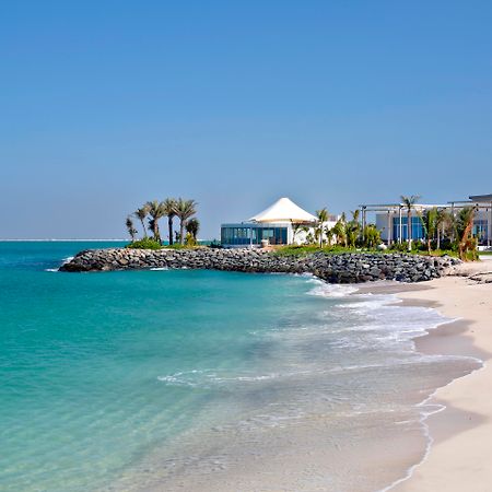 Zaya Nurai Island Resort Abu Dhabi Bagian luar foto Beach at Jumeirah Beach Club