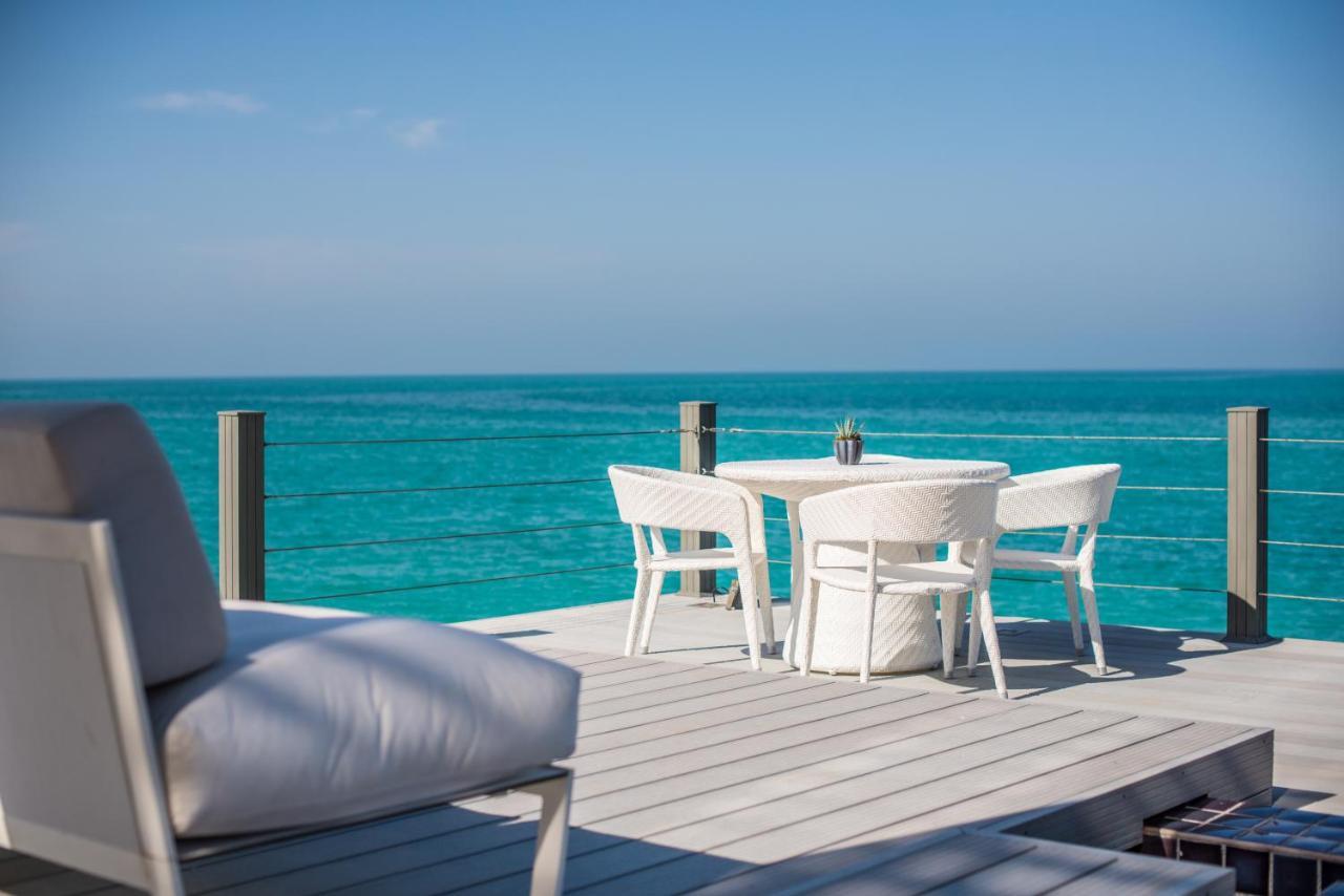 Zaya Nurai Island Resort Abu Dhabi Bagian luar foto View from the deck of a villa at Atlantis Paradise Island